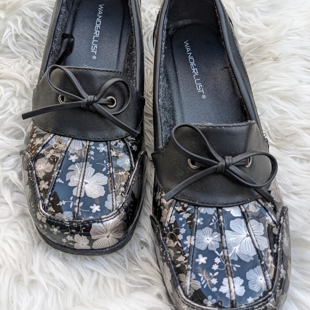 Women's Wanderlust Floral Pattern Rain Shoes Size 8.5